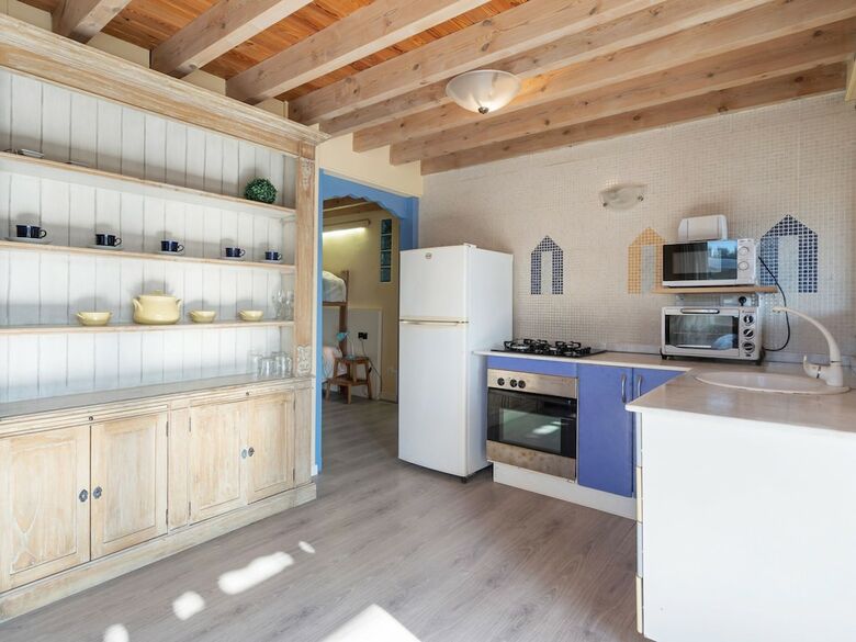 Sun-baked Bungalow In Oliva With Swimming Pool