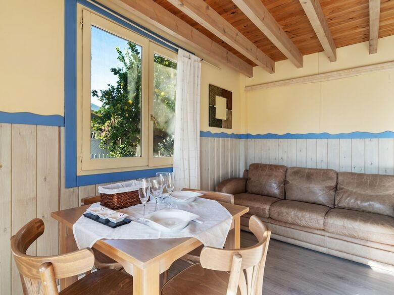Sun-baked Bungalow In Oliva With Swimming Pool