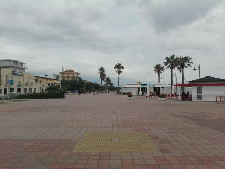 Warm Holiday Home In Falerna Marina With Terrace
