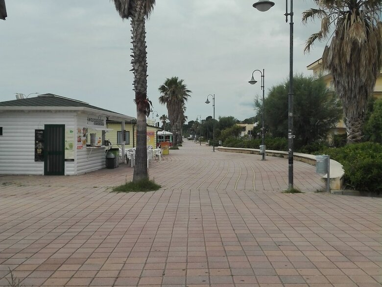 Warm Holiday Home In Falerna Marina With Terrace