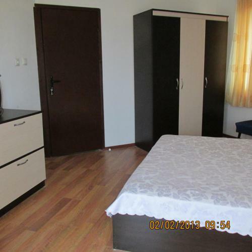 Hostal Guest House Rezvaya