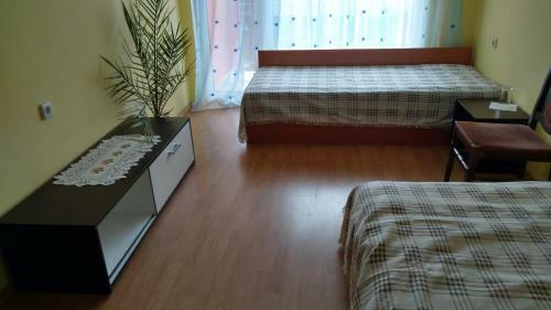 Hostal Guest House Rezvaya