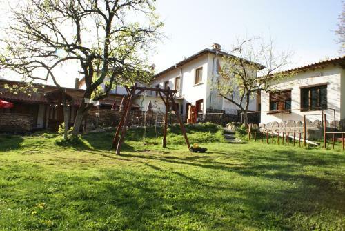 Chiflik Nenkovi Family Hotel