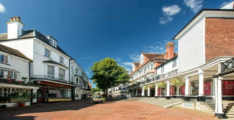 New Spacious 3bd House Tunbridge Wells Sleeps 7!