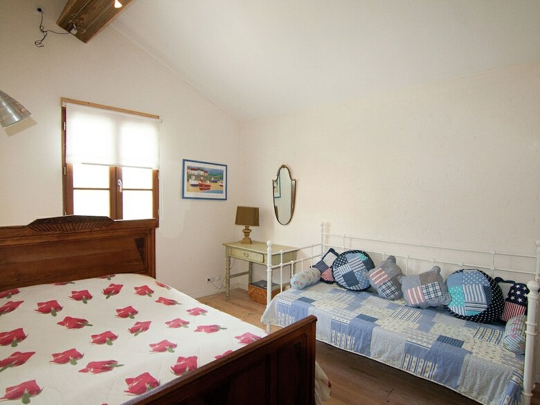 Gorgeous Holiday Home In Roussines With Terrace