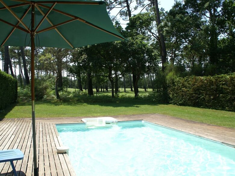 Nice Villa With A Private Swimming Pool, 900m From The Beach