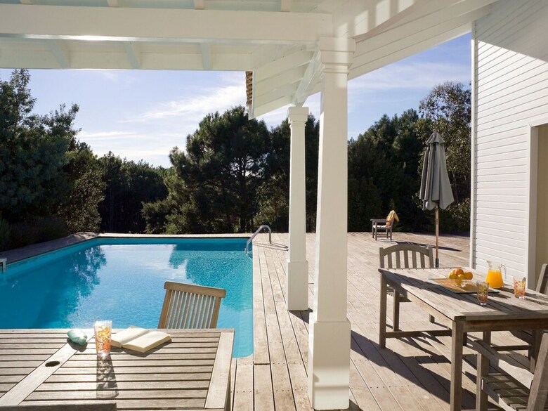 Nice Villa With A Private Swimming Pool, 900m From The Beach