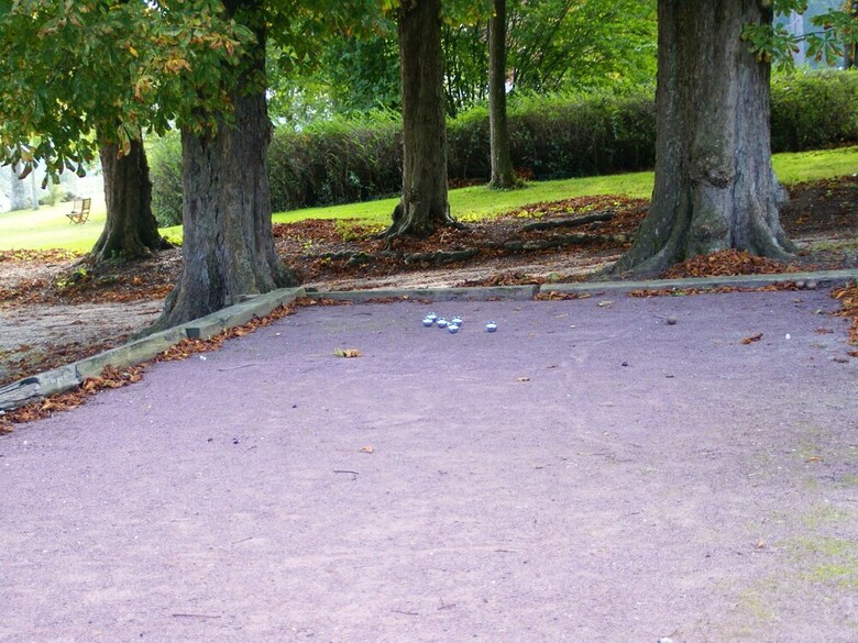 Pleasant Cottage In Asni�res With Terrace