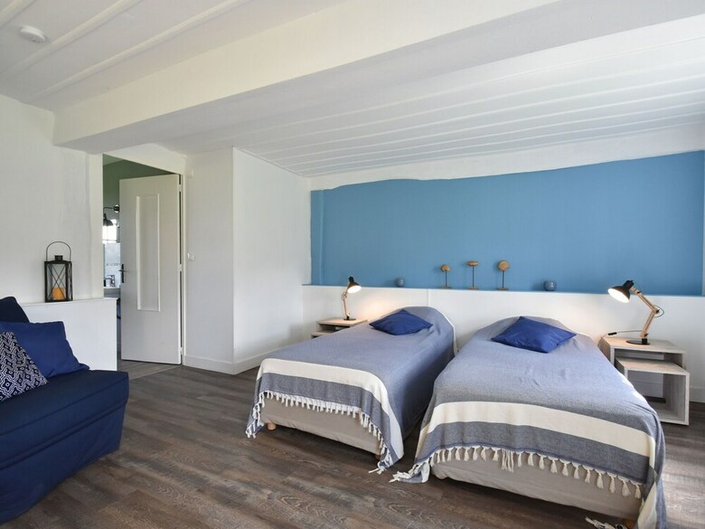 Pleasant Cottage In Asni�res With Terrace