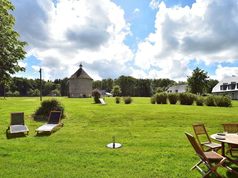 Pleasant Cottage In Asni�res With Terrace