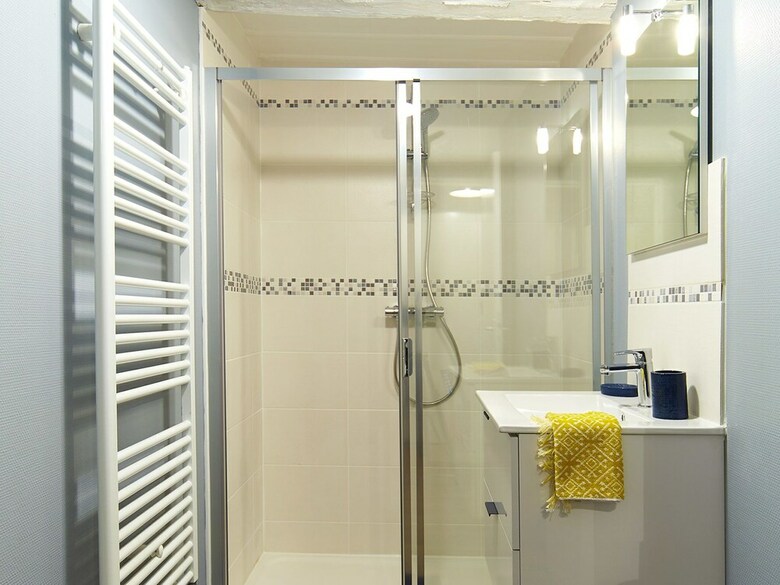 Pleasant Cottage In Asni�res With Terrace