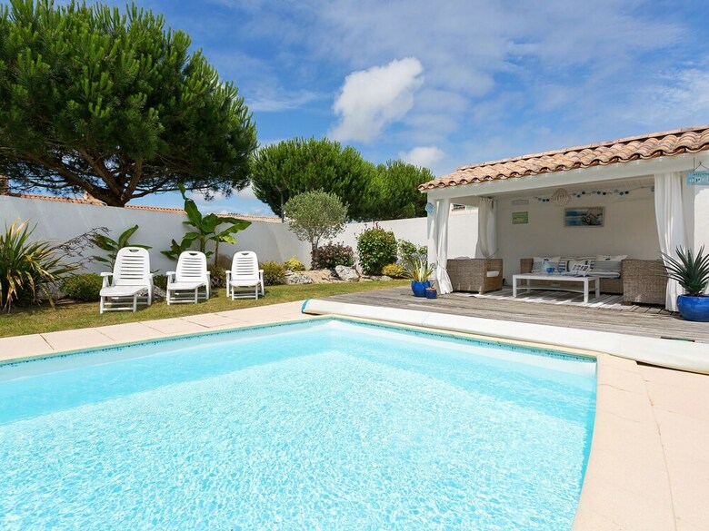 Luxurious Villa With A Dishwasher, Only 3.5km From The Beach