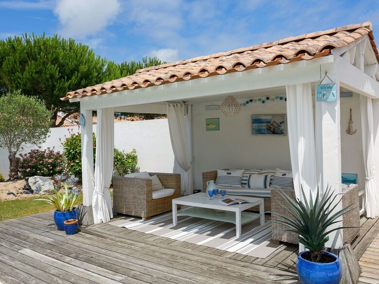 Luxurious Villa With A Dishwasher, Only 3.5km From The Beach