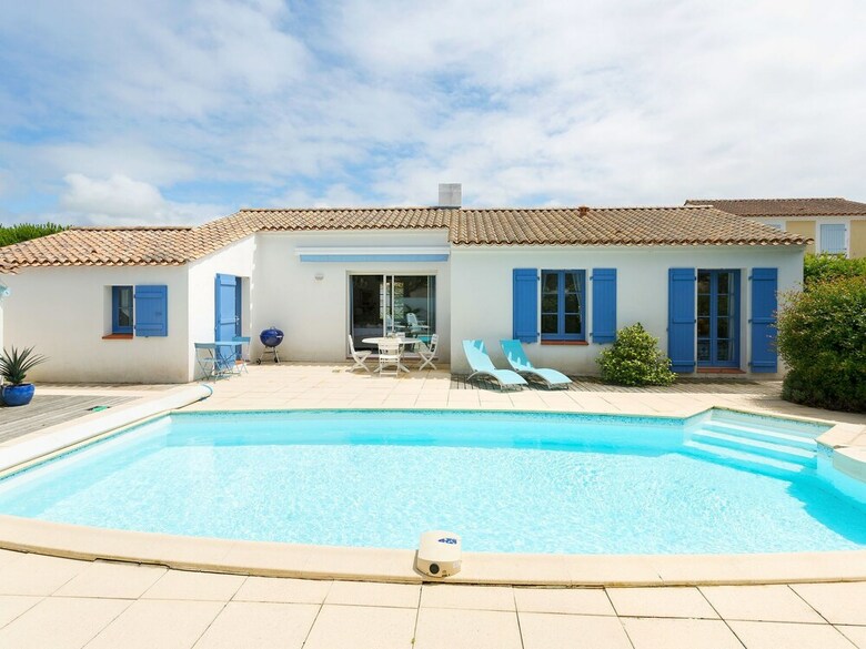 Luxurious Villa With A Dishwasher, Only 3.5km From The Beach