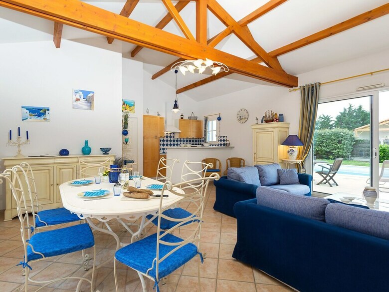 Luxurious Villa With A Dishwasher, Only 3.5km From The Beach