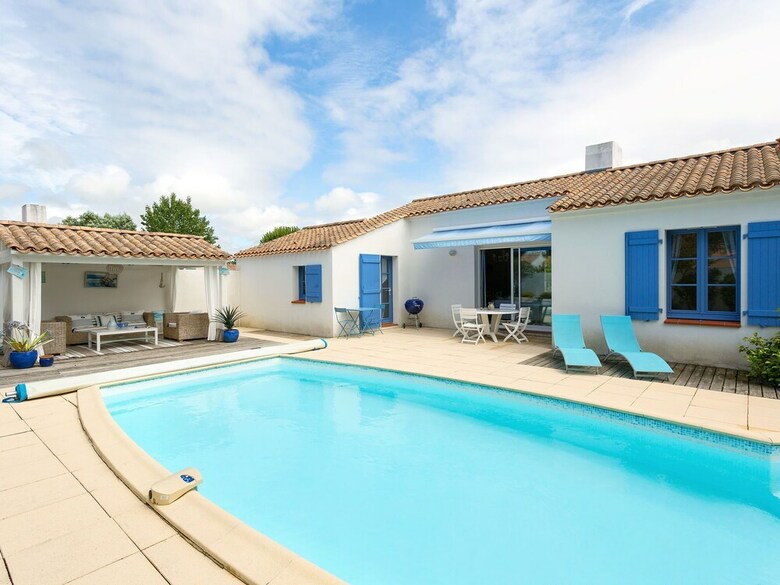 Luxurious Villa With A Dishwasher, Only 3.5km From The Beach