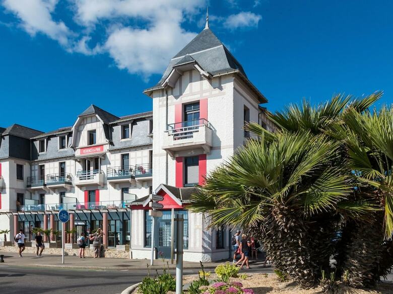 Comfortable Apartment With A Microwave Nearby The Beach