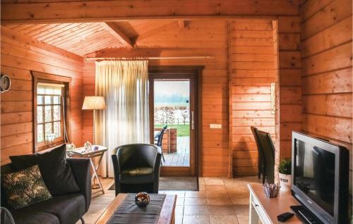Two-bedroom Holiday Home In Rheerzerveen