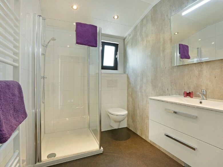 Modern Chalet With Nice Sliding Doors, Near Lochem