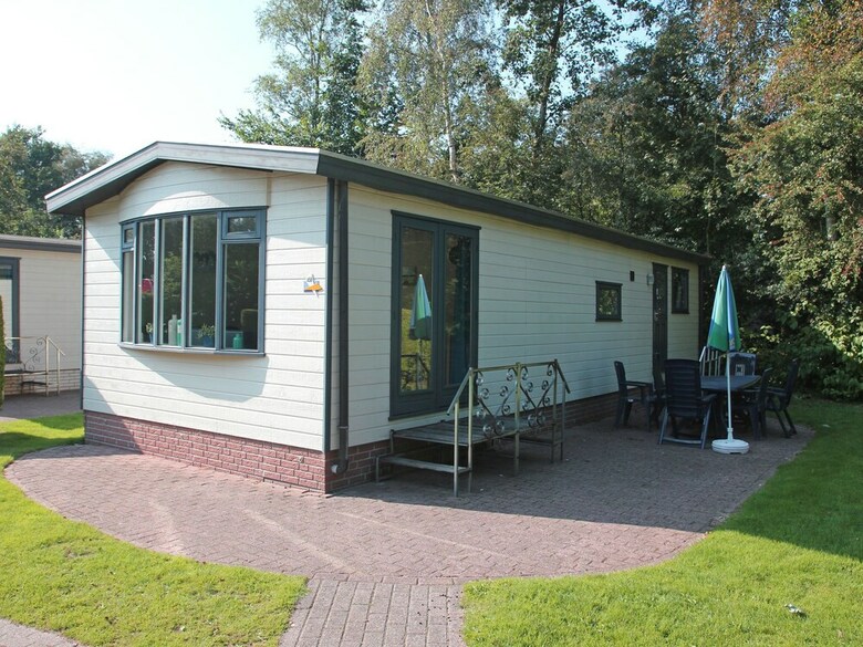 Detached Chalet With A Dishwasher At 21 Km. From Leeuwarden