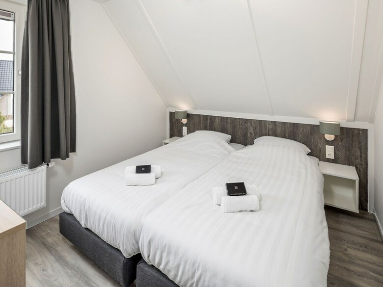 Luxurious Villa In Nieuwvliet With Sauna