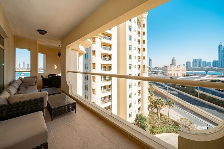 Luton Vacation Shoreline Sea View Apart