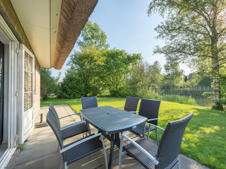 Spacious Thatched Villa With A Solarium, In A National Park