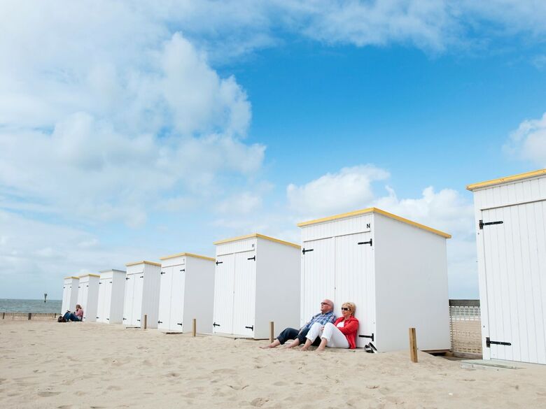 Modern Lodge With Washing Machine, Beach At Walking Distance
