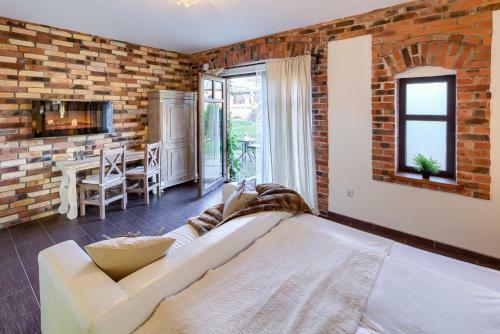 Agroturismo Folwark Bia?ych Bocian�w