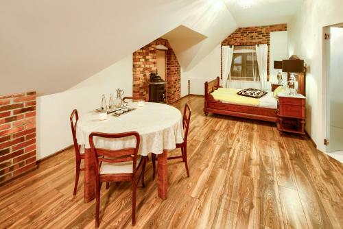 Agroturismo Folwark Bia?ych Bocian�w