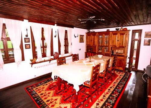 Sharlopova Guest House