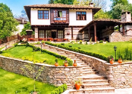 Sharlopova Guest House