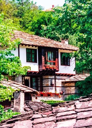Sharlopova Guest House