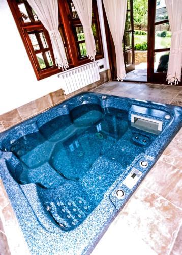 Sharlopova Guest House