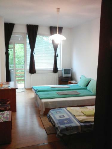 Hostal Guest House Family