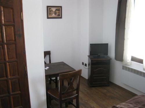 Hostal Guesthouse Trite Kambani