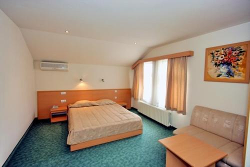 Tangra Hotel