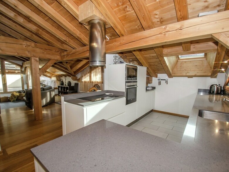 Chalet With High-end Services Just 150 M From The Ski Slopes