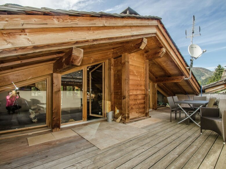 Chalet With High-end Services Just 150 M From The Ski Slopes