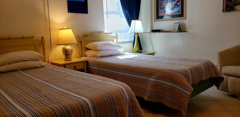 Motel Tropic Isle Beach Resort