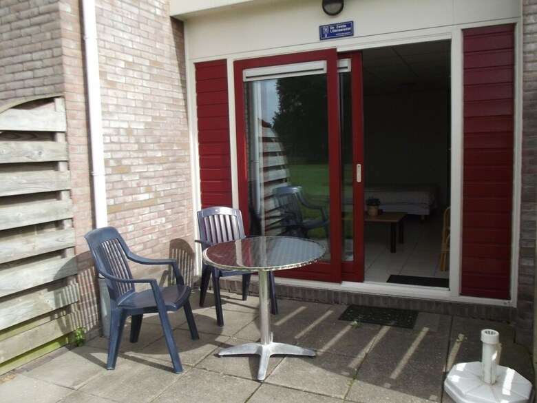 Cozy Studio With A Bath And Terrace, Located In Friesland