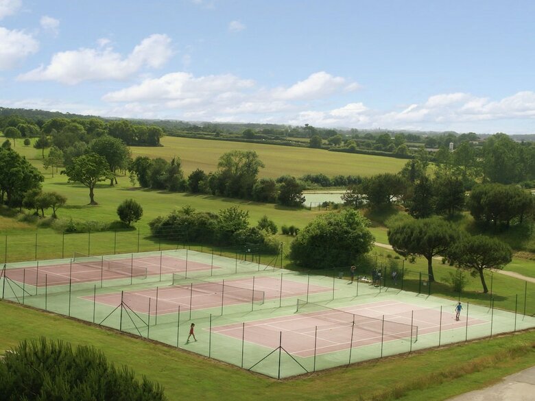 Charming Apartment With Dishwasher Located At A Golf Course