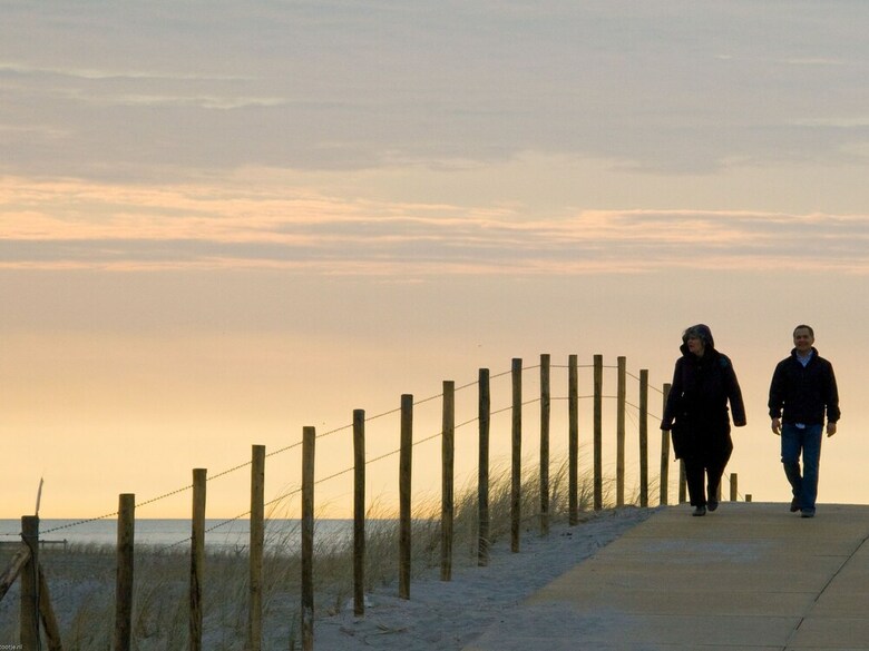 Spacious Chalet With A Terrace At 200 M. From The Beach