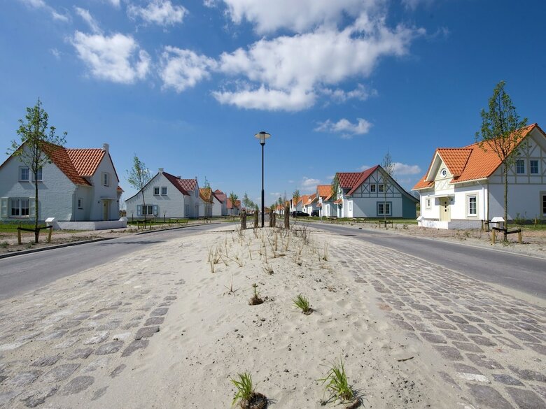 Detached Villa With Dishwasher, 400 M. From The Beach