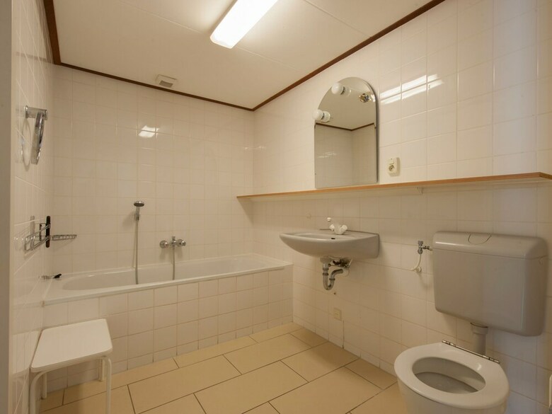 Tidy Holiday Home With Microwave, Beach At Walking Distance