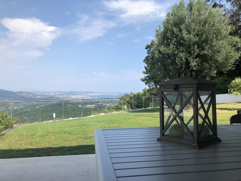 Uxurious Villa In Fr�jus With Heated Pool & Panoramic View