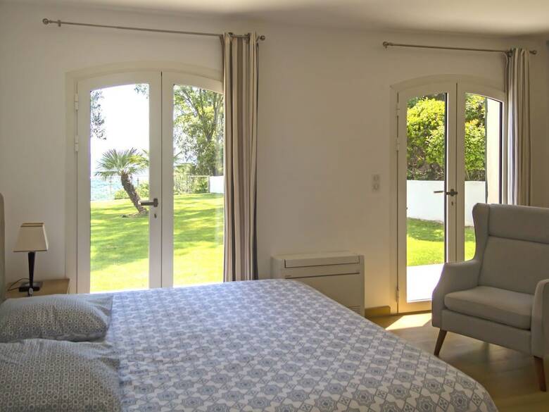 Uxurious Villa In Fr�jus With Heated Pool & Panoramic View