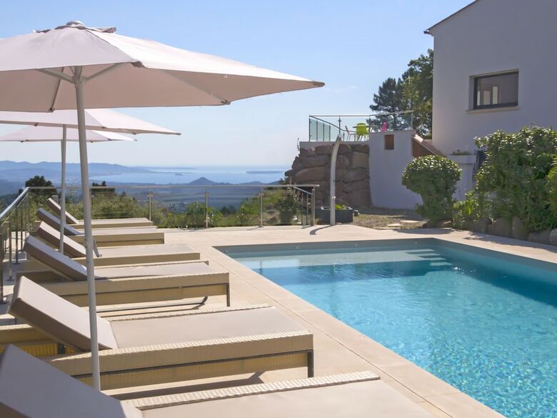 Uxurious Villa In Fr�jus With Heated Pool & Panoramic View