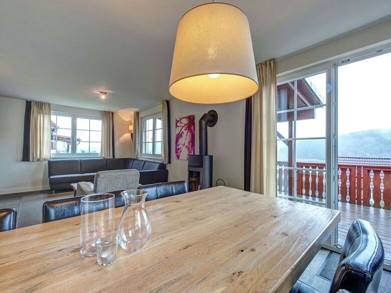 Villa With Whirlpool, Solarium And Fireplace By A Reservoir