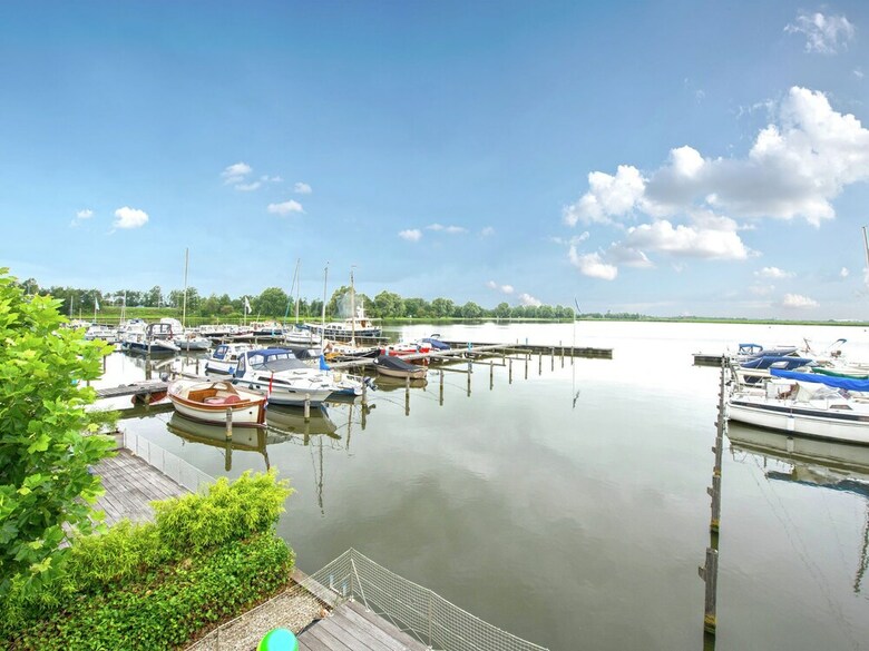 Tidy Apartment With Dishwasher, Close To Amsterdam